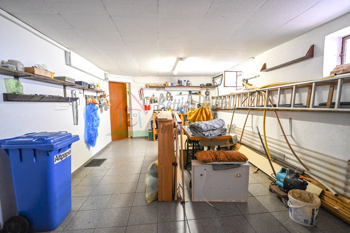 Garage 2