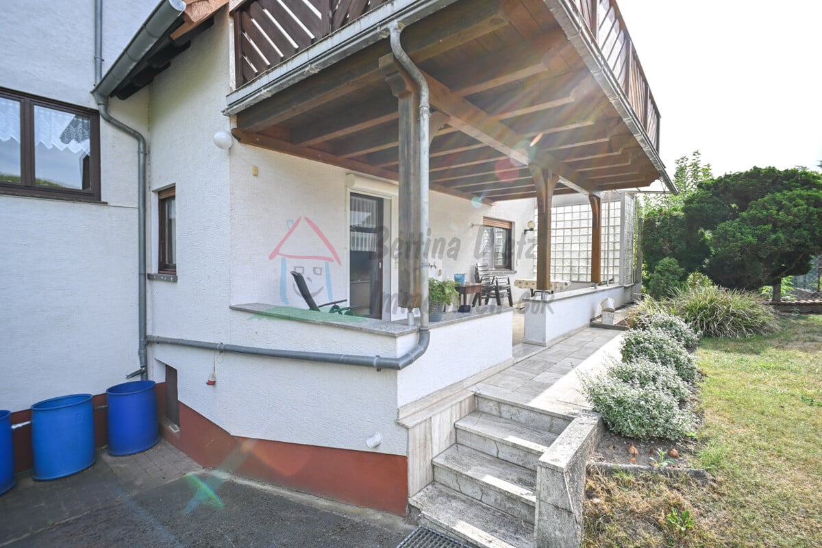 überdachte Terrasse