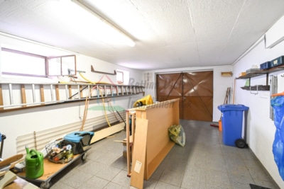 Gepflegtes 2 Familienhaus mit 2 Garagen und großem Garten in Schaafheim – Radheim! - Garage 2 (698409)