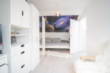 DIETZ**RESERVIERT**Top gepflegtes RMH mit Garten, Stellplatz, Garage und Solaranlage in Groß-Umstadt - Schlafzimmer DG (638705)