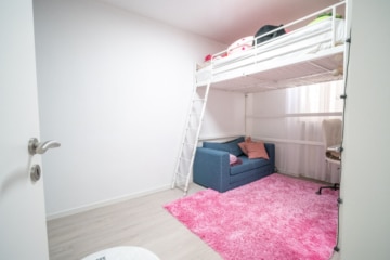 DIETZ**RESERVIERT**Top gepflegtes RMH mit Garten, Stellplatz, Garage und Solaranlage in Groß-Umstadt - Schlafzimmer OG (638697)