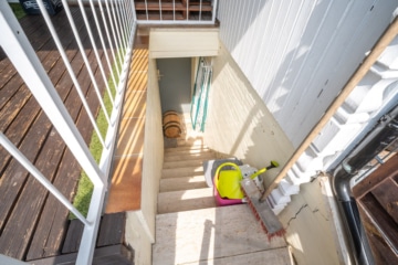 DIETZ**RESERVIERT**Top gepflegtes RMH mit Garten, Stellplatz, Garage und Solaranlage in Groß-Umstadt - Treppenaufgang Keller (638706)