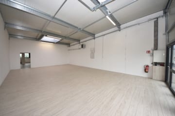 DIETZ: GEWERBEPARK 24 – Provisionsfreie 147m² große Büro oder Lagerfläche im 1. OG mit 4m Raumhöhe! - Vorderer Raum (633767)