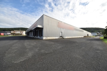 DIETZ: Provisionsfrei 4,- VHB pro qm – Niedrige Nebenkosten! Logistikhalle m. 14 Rolltoren – 800 kVA - Logistikhalle mit 14 Rolltorren (633791)