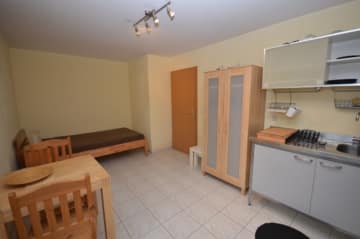 DIETZ: Möbliertes Apartment! Alles was man braucht – 285,- Warm inkl Strom NUR WOCHENENDHEIMFAHRER, 63868 Großwallstadt, Souterrainwohnung