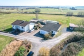 Luftansicht - DIETZ: Aussiedlerhof mit großzügigem Wohnhaus und Nebengebäuden in Babenhausen auf über 1,1 ha!