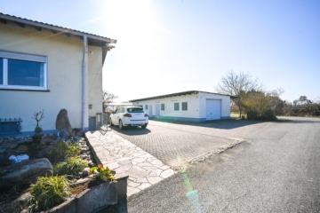 DIETZ: Aussiedlerhof mit großzügigem Wohnhaus und Nebengebäuden in Babenhausen auf über 1,1 ha! - Außenansicht (665676)