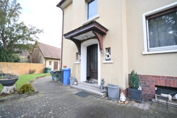 DIETZ: 2-Familienwohnhaushaus mit ausgebauten Dachgeschoss – Zentrale Lage im Mischgebiet! - Hauseingang (664230)