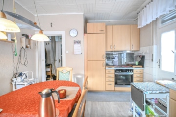 DIETZ: 2-Familienwohnhaushaus mit ausgebauten Dachgeschoss – Zentrale Lage im Mischgebiet! - Küche OG (664253)