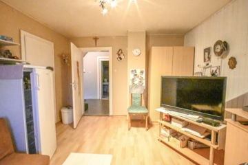 DIETZ: 2-Familienwohnhaushaus mit ausgebauten Dachgeschoss – Zentrale Lage im Mischgebiet! - Schlafzimmer 1 von 2 DG (664257)