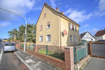 DIETZ: 2-Familienwohnhaushaus mit ausgebauten Dachgeschoss – Zentrale Lage im Mischgebiet! - Außenansicht (664217)