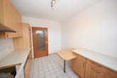 Küche inklusive Einbauküche2 - DIETZ: Gepflegte und moderne 3-Zimmer-Wohnung mit großer Dachterrasse, Einbauküche, Wanne + Dusche!