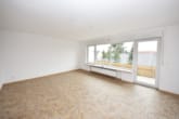 DIETZ: Renovierte 3-Zimmer-Wohnung mit großem WEST-BALKON in ruhiger Wohnlage von Ober-Roden! - Großes Wohnzimmer3