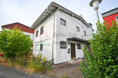 Vermietetes Reihenhaus mit großem Garten, Garage und Keller in Eppertshausen - Außenansicht (698247)