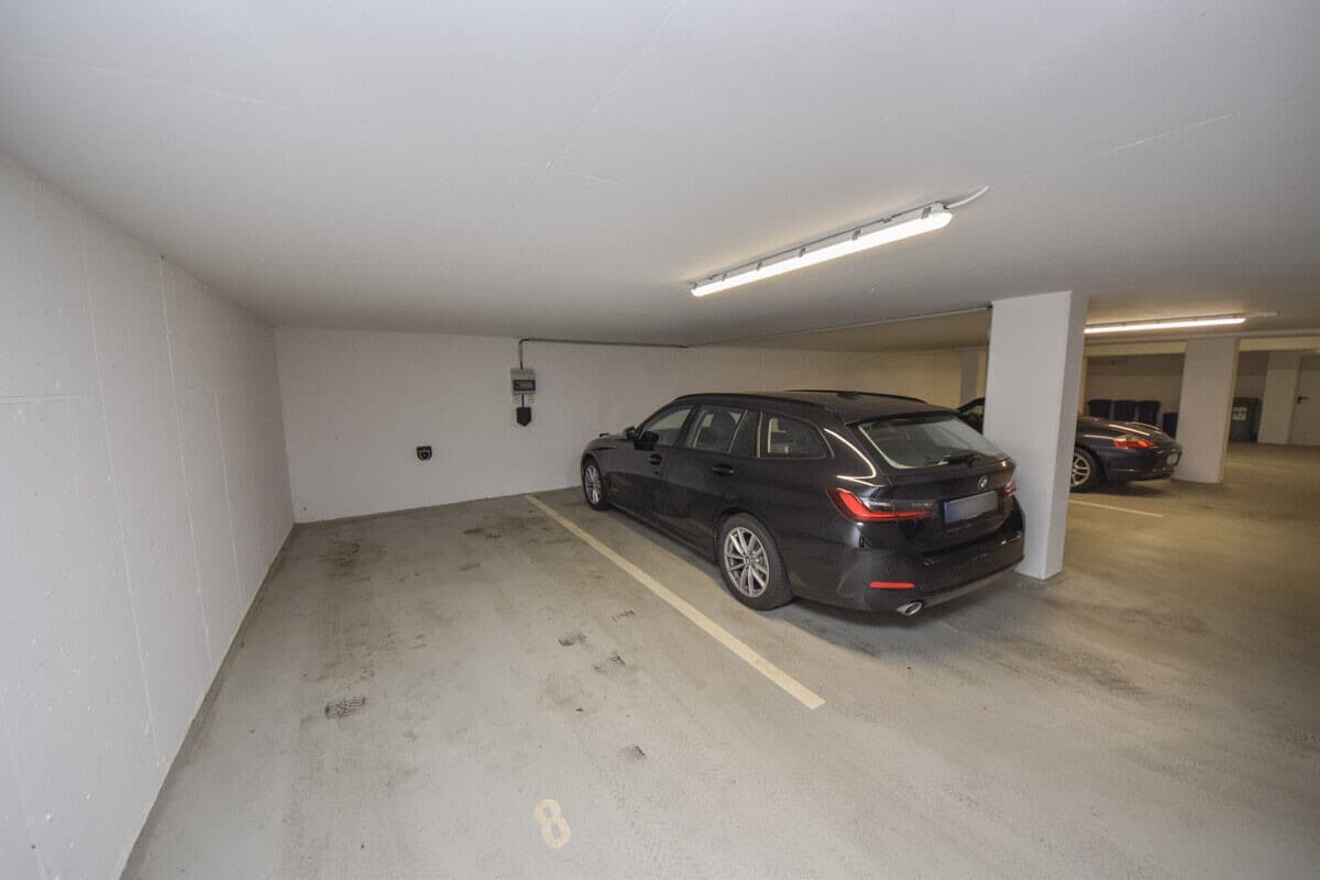2 Tiefgaragenstellplätze
