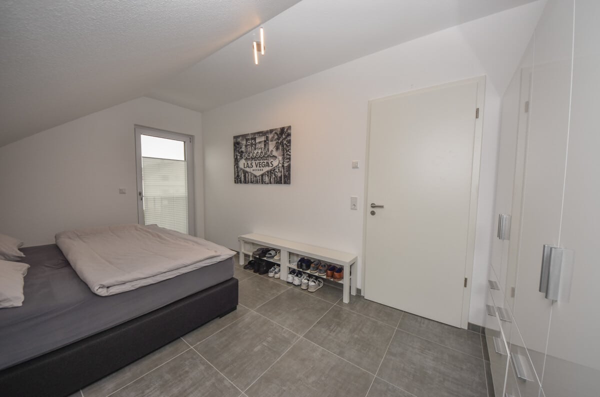 Schlafzimmer 2 von 2
