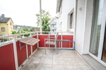Vermietete 3-Zimmer-Eigentumswohnung im 1. Obergeschoss mit überdachtem Balkon! - überdachter Balkon (638289)
