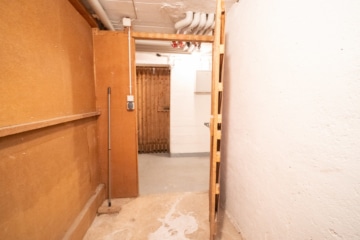 Vermietete 3-Zimmer-Eigentumswohnung im 1. Obergeschoss mit überdachtem Balkon! - Kellerraum (638302)