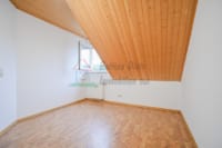 Schlafzimmer 3 von 3 OG