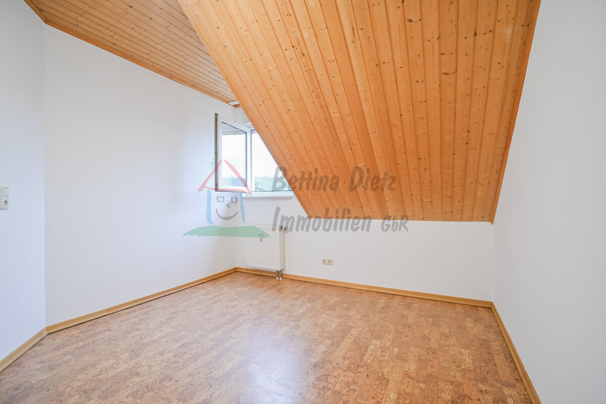 Schlafzimmer 3 von 3 OG