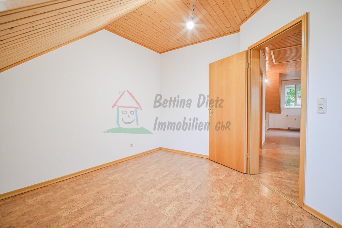 Schlafzimmer 3 von 3 OG