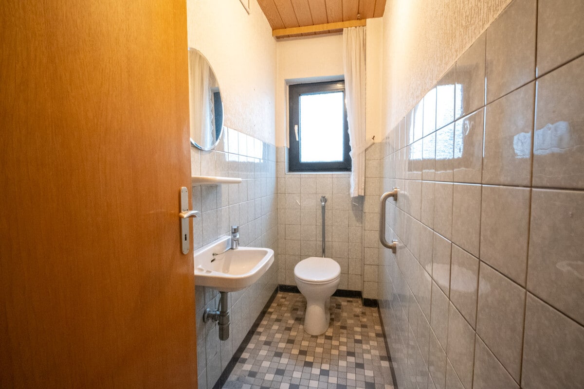 Gäste-WC EG