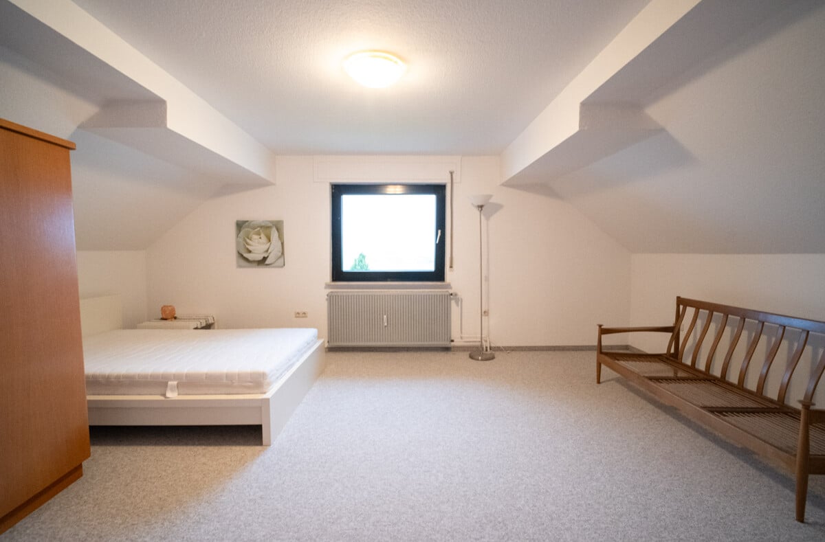 Schlafzimmer DG