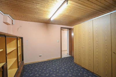 DIETZ: Gepflegte 3,5-Zimmer-EG-Wohnung in Dietzenbach-Steinberg! mit Garage und zwei Wintergärten! - Lagerraum 2 von 2 KG (697205)