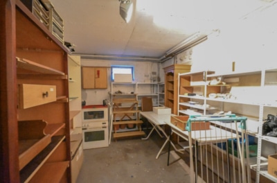 DIETZ: Gepflegte 3,5-Zimmer-EG-Wohnung in Dietzenbach-Steinberg! mit Garage und zwei Wintergärten! - Lagerraum 1 von 2 KG (697202)