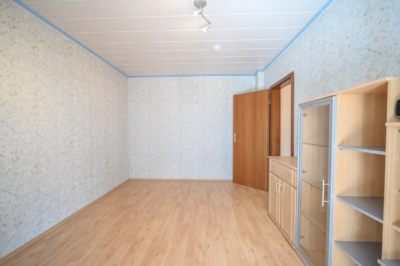 DIETZ: Gepflegte 3,5-Zimmer-EG-Wohnung in Dietzenbach-Steinberg! mit Garage und zwei Wintergärten! - Schlafzimmer (697187)
