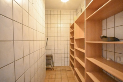 DIETZ: Gepflegte 3,5-Zimmer-EG-Wohnung in Dietzenbach-Steinberg! mit Garage und zwei Wintergärten! - Lagerraum (697195)