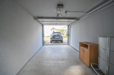 DIETZ: Gepflegte 3,5-Zimmer-EG-Wohnung in Dietzenbach-Steinberg! mit Garage und zwei Wintergärten! - 1 eigene Garage (697225)