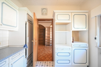 DIETZ: Gepflegte 3,5-Zimmer-EG-Wohnung in Dietzenbach-Steinberg! mit Garage und zwei Wintergärten! - Küche (697191)