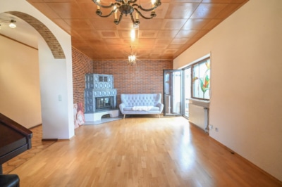 DIETZ: Gepflegte 3,5-Zimmer-EG-Wohnung in Dietzenbach-Steinberg! mit Garage und zwei Wintergärten! - Wohnzimmer (697178)
