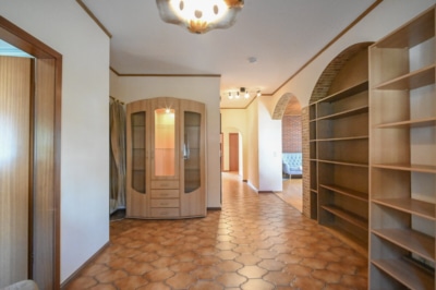 DIETZ: Gepflegte 3,5-Zimmer-EG-Wohnung in Dietzenbach-Steinberg! mit Garage und zwei Wintergärten! - Flurbereich / Esszimmer (697185)