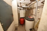 DIETZ: Bungalow mit großer Terrasse und Garten! Nebenkostenpauschale nur 250,-€ Pauschal inkl. Strom/Heizung! - Gas-Brennwertzentralheizung