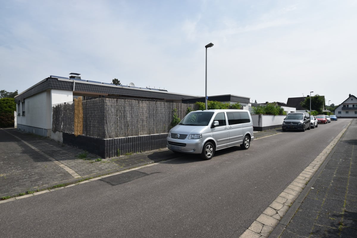 Bungalow mit Garage