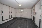 DIETZ: Erstbezug nach Sanierung! 4-Zimmer-Obergeschosswohnung mit 2 Balkonen, Wärmepumpe und Garage! - Gemeinsame Waschküche