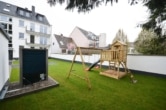 DIETZ: Sanierte 3-Zimmer-Wohnung mit Einbauküche, 2 Balkonen, Wärmepumpe und Garage! - Kinderspielplatz