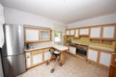 OG Küche - DIETZ: 2 bis 3 Familienhaus mit schönem Blick, Doppelgarage in Waldrandlage! 1 Wohneinheit frei!