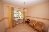 OG Schlafzimmer 2 von 2-3 - DIETZ: 2 bis 3 Familienhaus mit schönem Blick, Doppelgarage in Waldrandlage! 1 Wohneinheit frei!