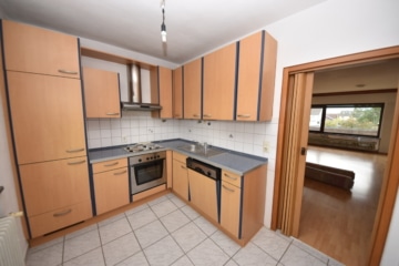 DIETZ: Großzügige 3-Zimmer-Wohnung mit Balkon und Garage in beliebter Babenhäuser Wohnlage! - Einbauküche b. Bedarf (646288)