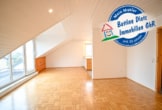 Offener Wohn- und Essbereich - NEU-RENOVIERTE 3-Zi – Landhauswohnung im 3-Familienhaus mit Balkon, EBK und Kellerraum!