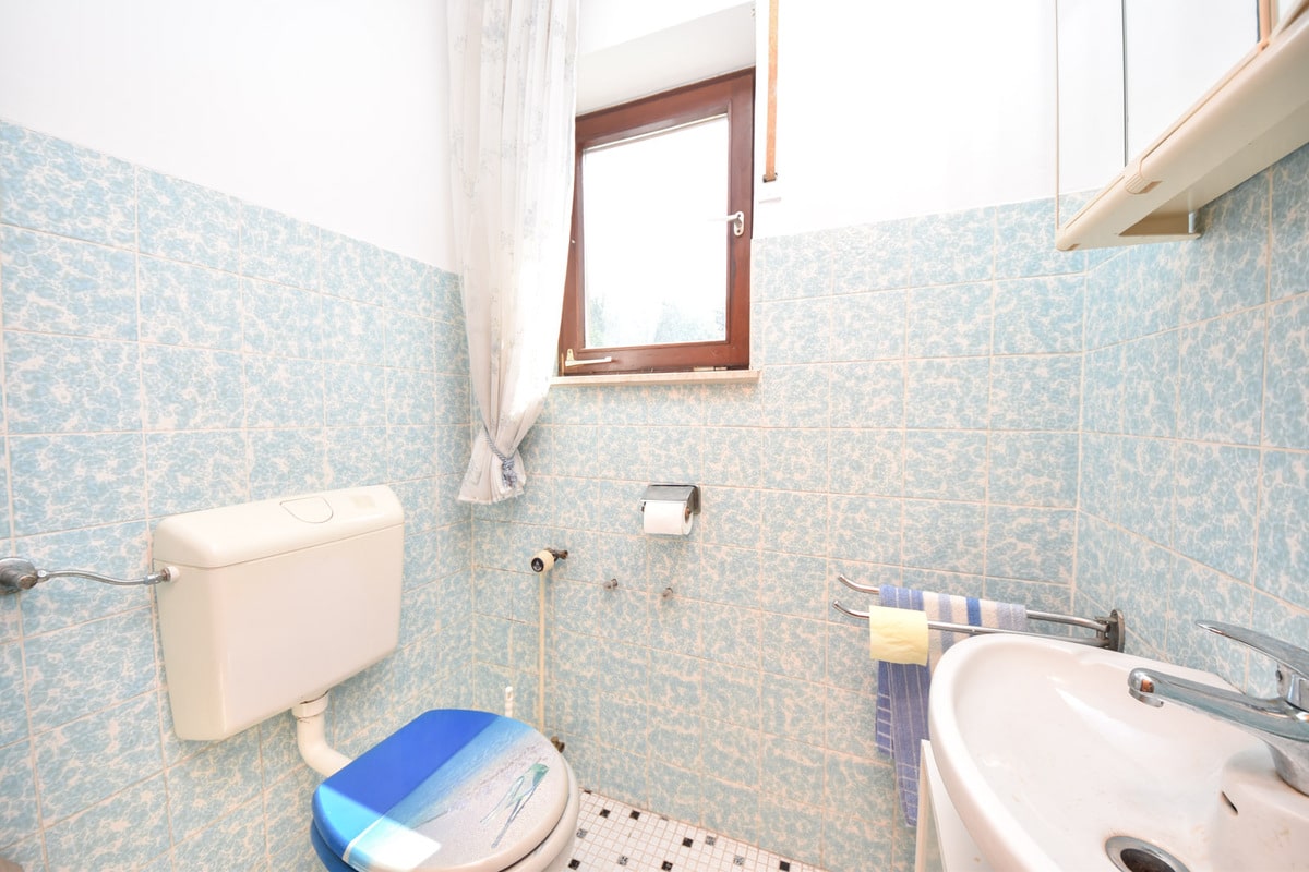 Gäste WC OG