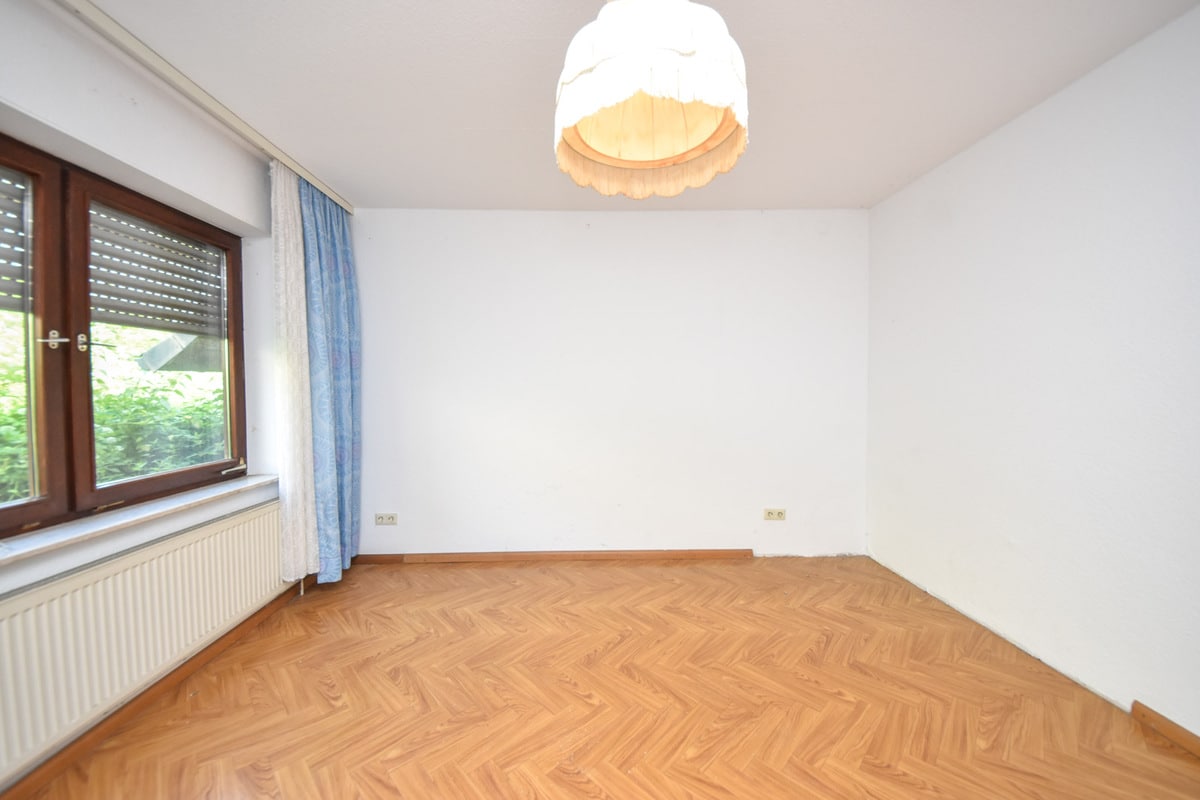 Schlafzimmer 1 von 2 OG