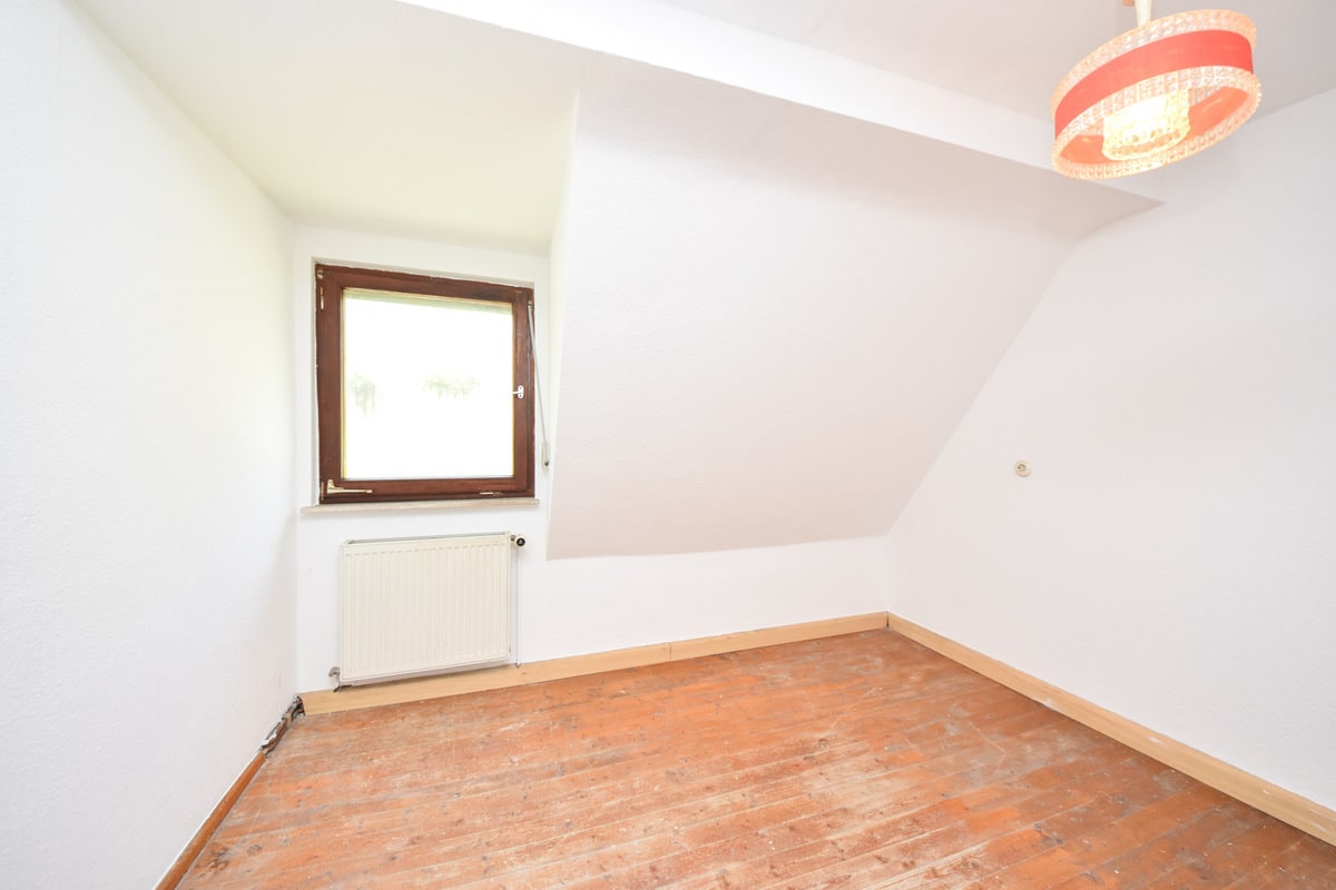 Schlafzimmer 1 von 3 DG