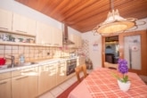 DIETZ: Verwirklichen Sie Ihren Traum vom Eigenheim! Hübsches EFH in TOP Wohnlage von Babenhausen! - Küche EG