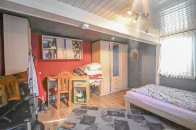 DIETZ: 2 Wohnungen! Haupthaus mit 110qm + Nebengebäude mit 54m² in zentraler Lage von Münster! - Schlafzimmer 1 DG (697862)