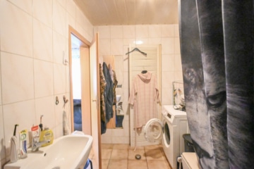 DIETZ: 2 Wohnungen! Haupthaus mit 110qm + Nebengebäude mit 54m² in zentraler Lage von Münster! - Badezimmer EG Nebeng. (672460)