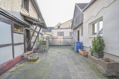 DIETZ: 2 Wohnungen! Haupthaus mit 110qm + Nebengebäude mit 54m² in zentraler Lage von Münster! - Innenhof (697842)